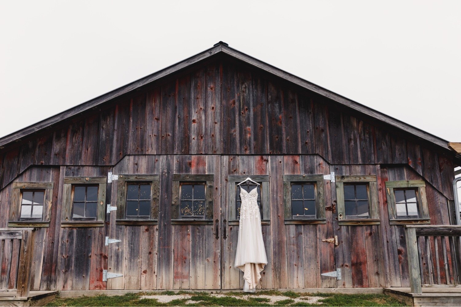 Suljevic-4_Weston_Red_Barn_Farm_Wedding_Kansas_City_Missouri_Photography.jpg