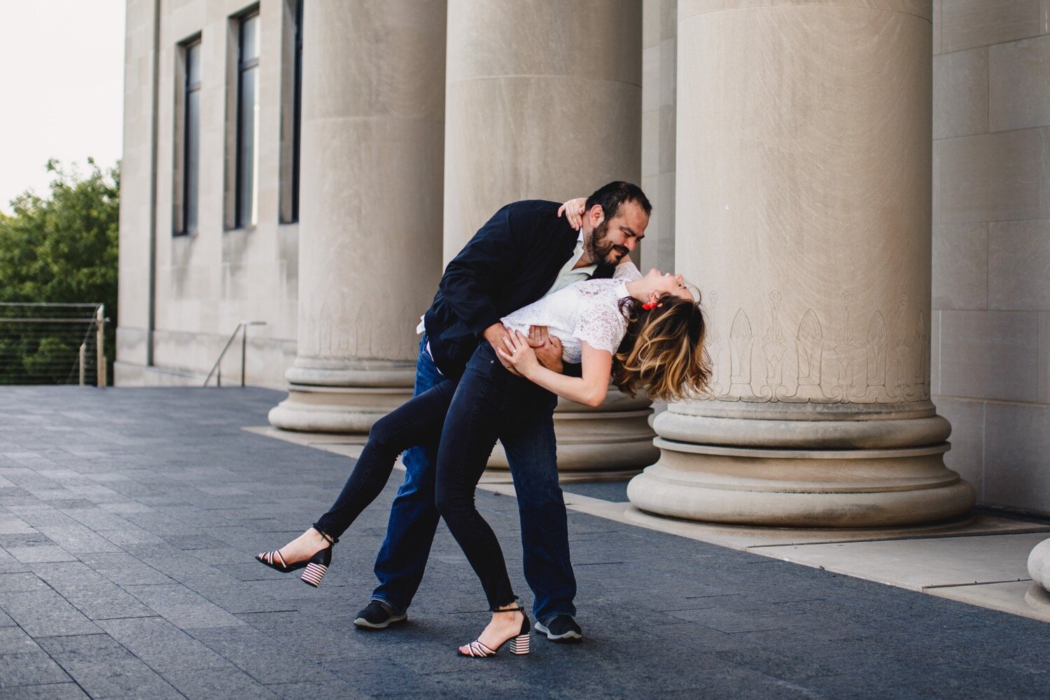 14_Payton&Eduardo-81_kansas_city_engagement_photographer_nelson_atkins_plaza_kelsey_diane_photography.jpg