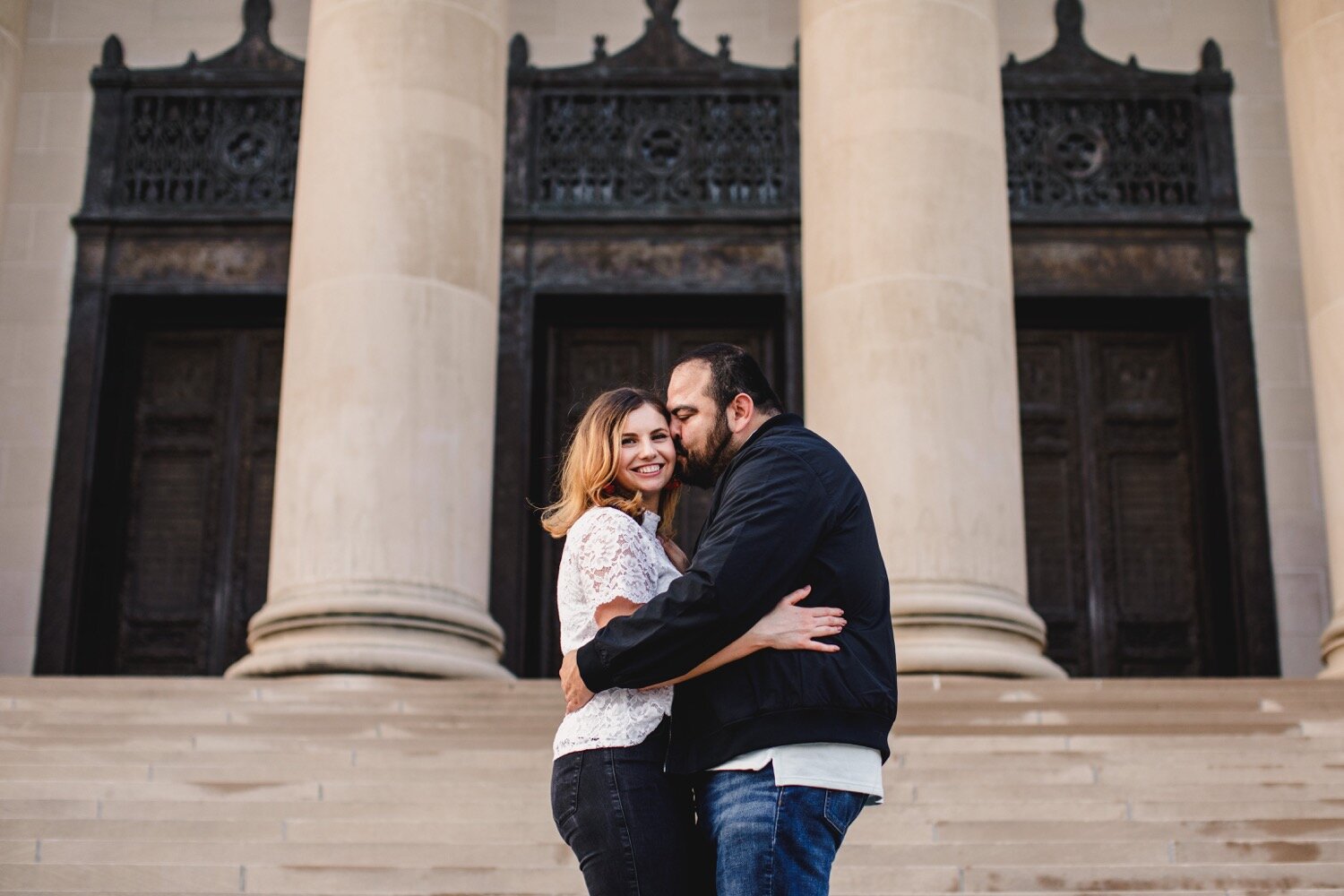 22_Payton&Eduardo-145_kansas_city_engagement_photographer_nelson_atkins_plaza_kelsey_diane_photography.jpg