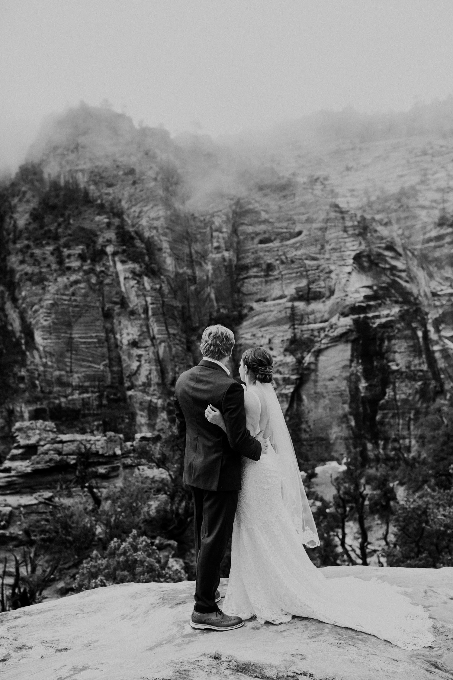 16_Nicole&Terrance-68-2_Zion-National-Park-Elopement-Utah-The-Everly-Kansas-City-Wedding-Photography.jpg