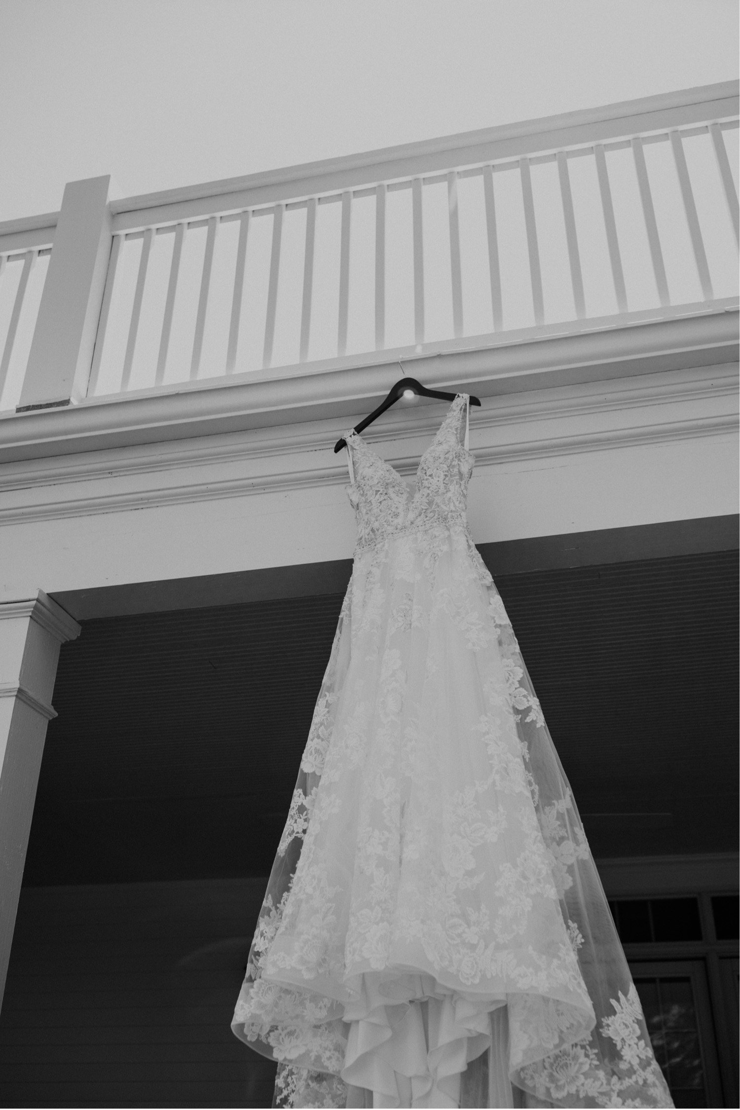 003_Alyssa&Vince-22-2_Hawthorne-house-kansas-city-wedding-photography-missouri-parkville-kelsey-diane-spring-bride-groom.jpg