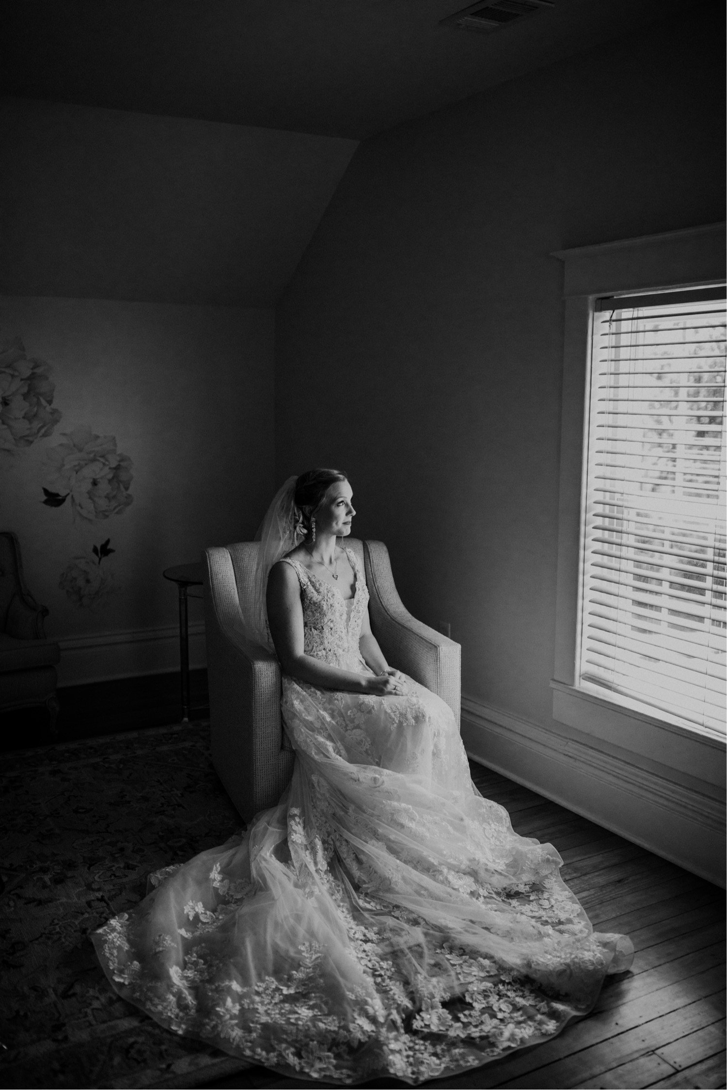020_Alyssa&Vince-197-2_Hawthorne-house-kansas-city-wedding-photography-missouri-parkville-kelsey-diane-spring-bride-groom.jpg