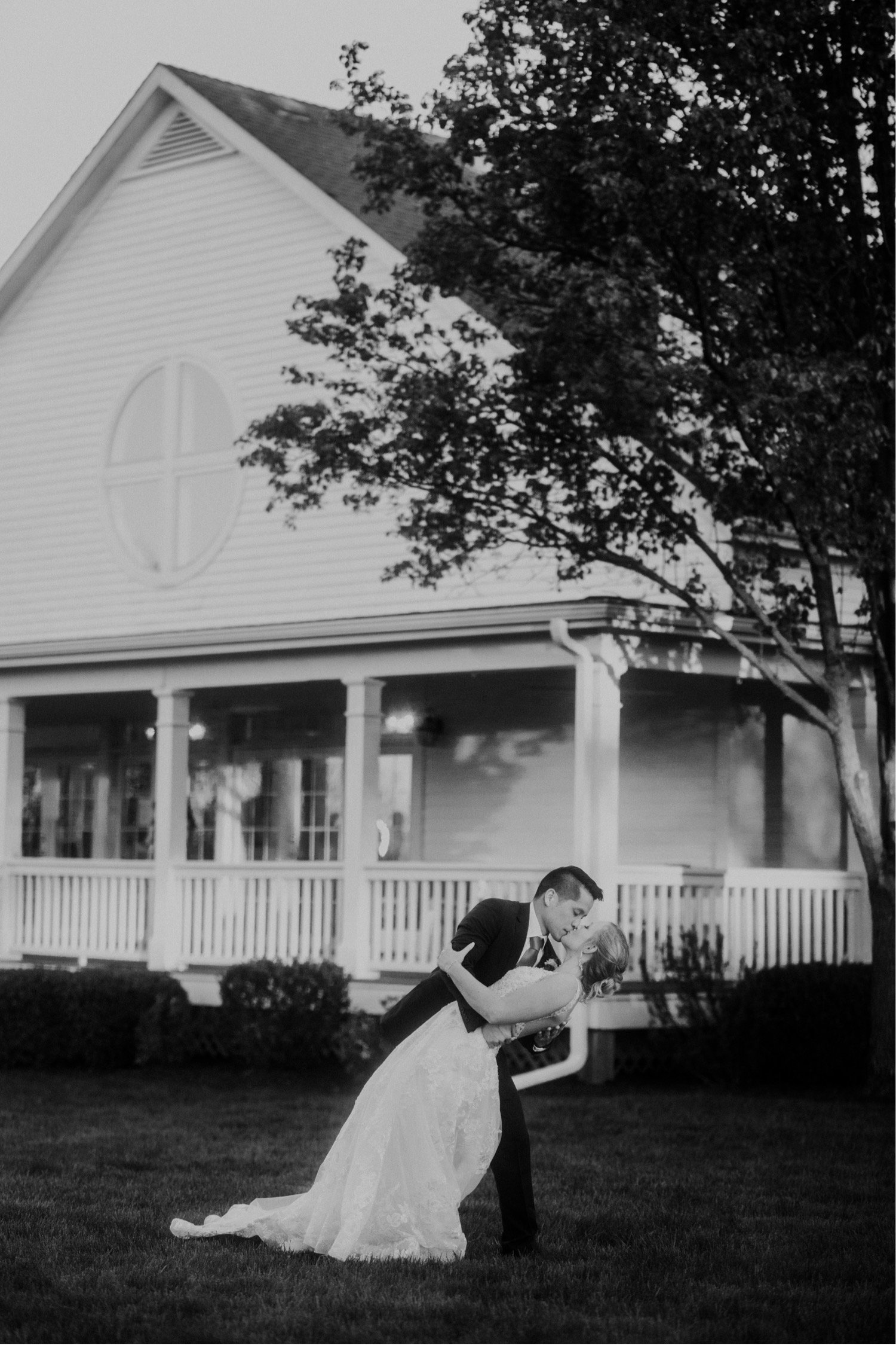 075_Alyssa&Vince-726-2_Hawthorne-house-kansas-city-wedding-photography-missouri-parkville-kelsey-diane-spring-bride-groom.jpg