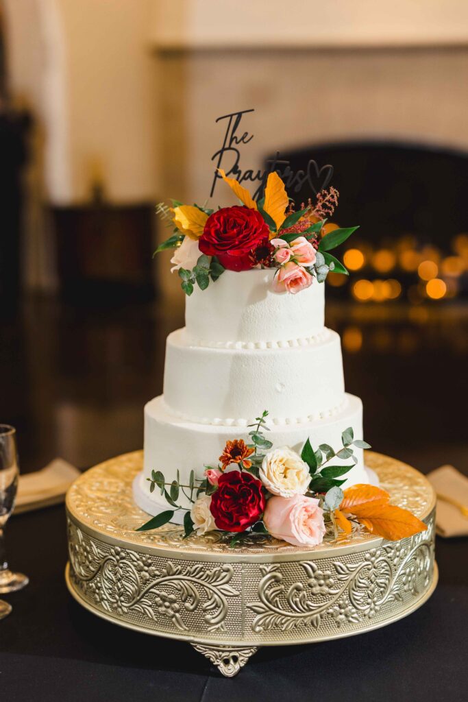 A beautiful and vibrant wedding cake.