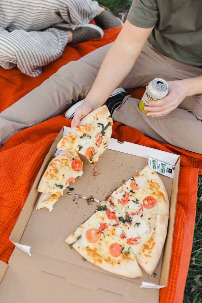 fun outdoor pizza with couples unique photography session
