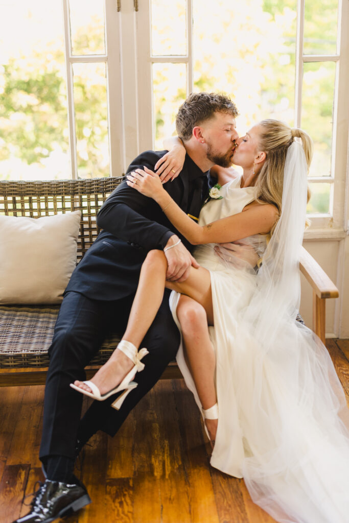 simple and elegant wedding photos with the bride and groom