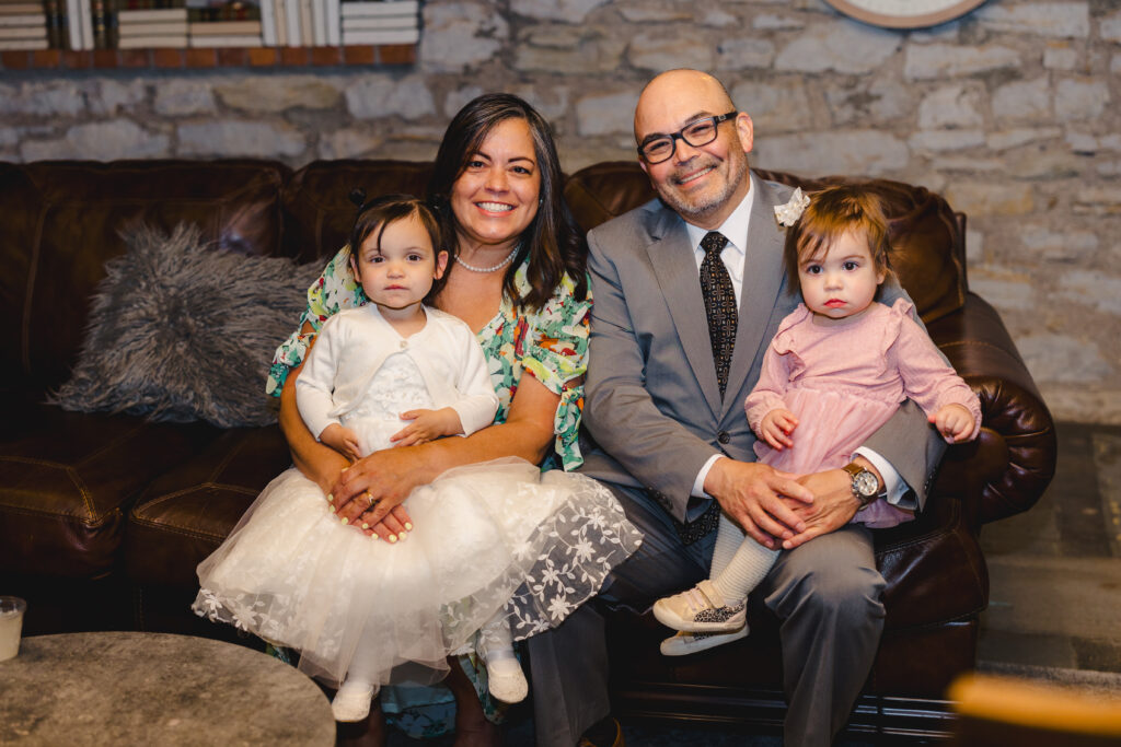 wedding guests photography at kansas city wedding