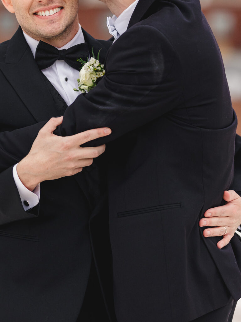 close up wedding photos at kansas city wedding