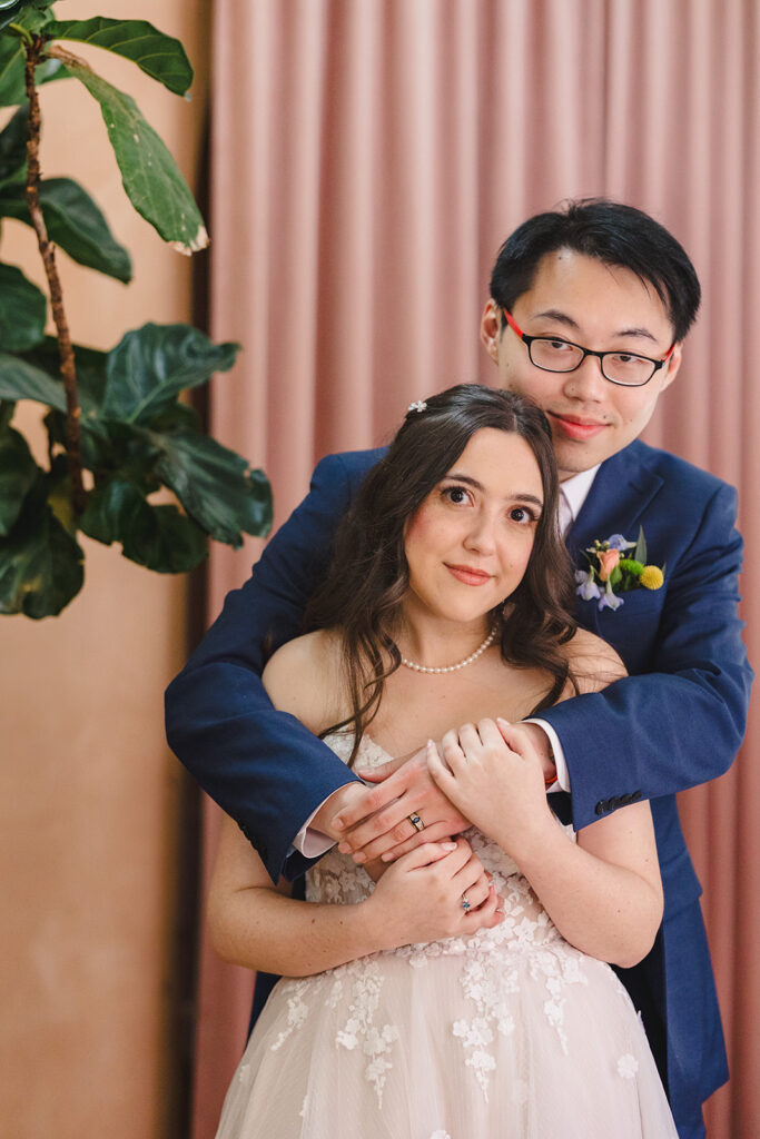 bride and groom at no vacancy kansas city