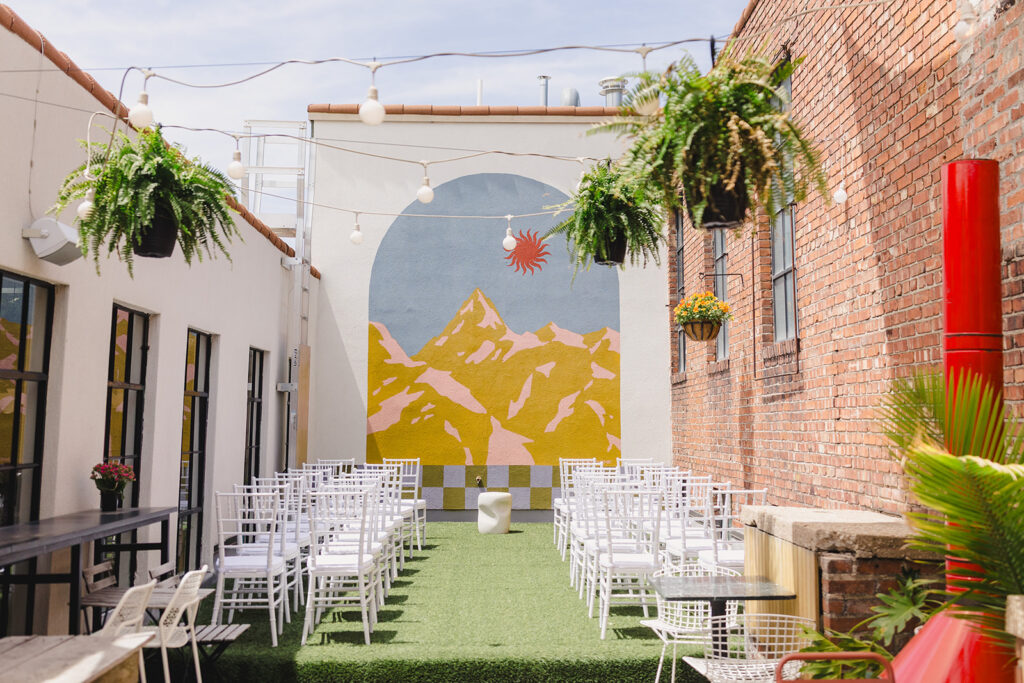 wedding details at no vacancy kansas city ceremony