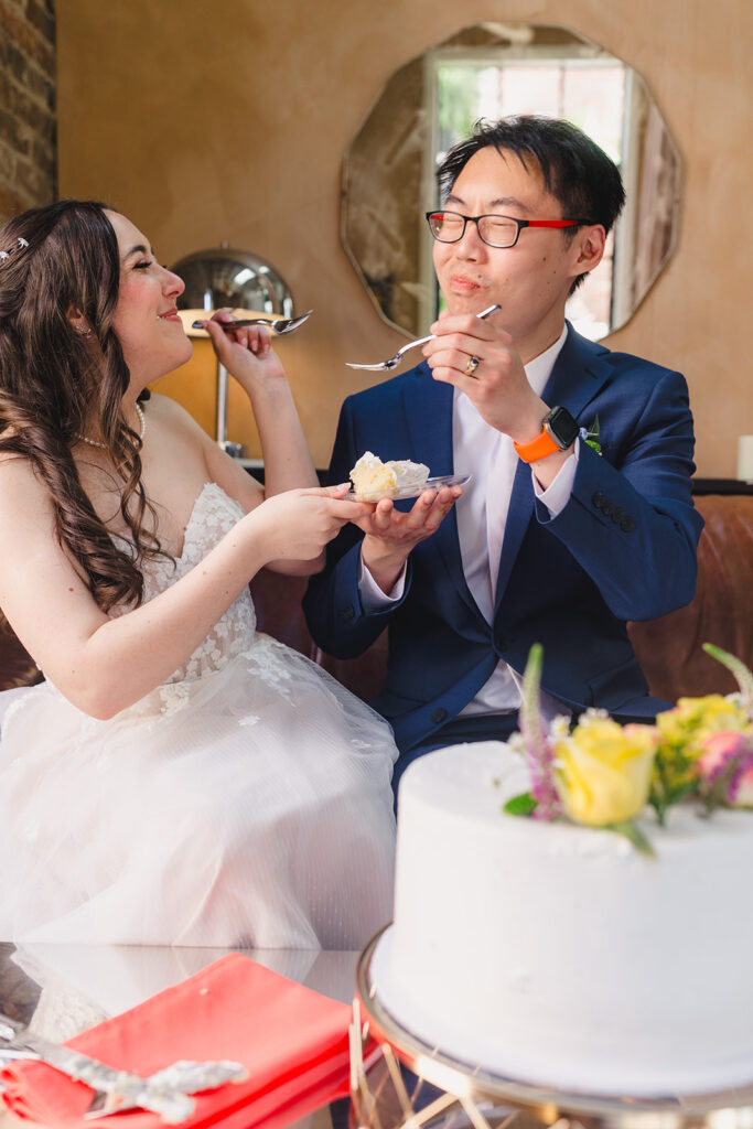 bride and groom at no vacancy kansas city