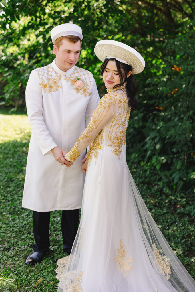 traditional wedding outifts