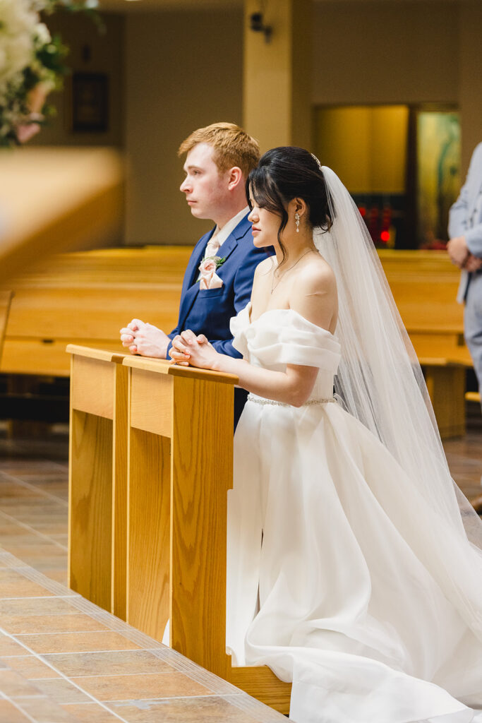 bride and groom wedding ceremony