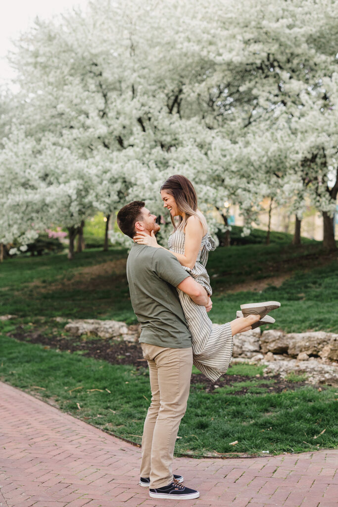 kansas city engagement pictures