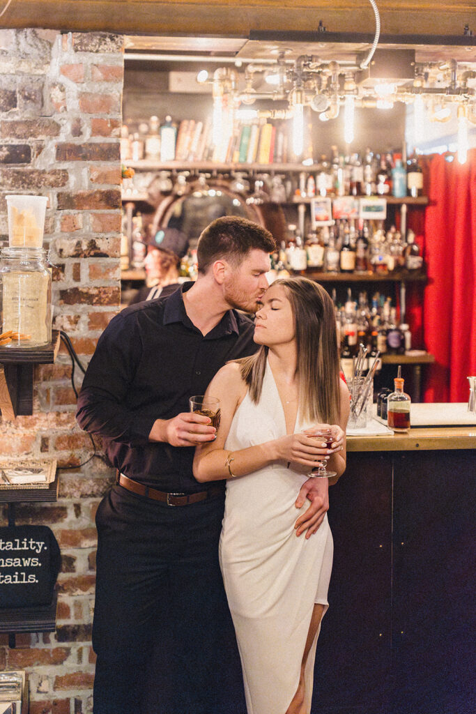 bar couples photography