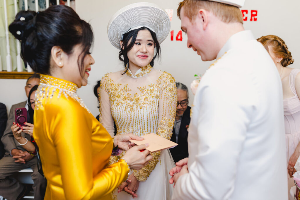 Vietnamese Tea Ceremony