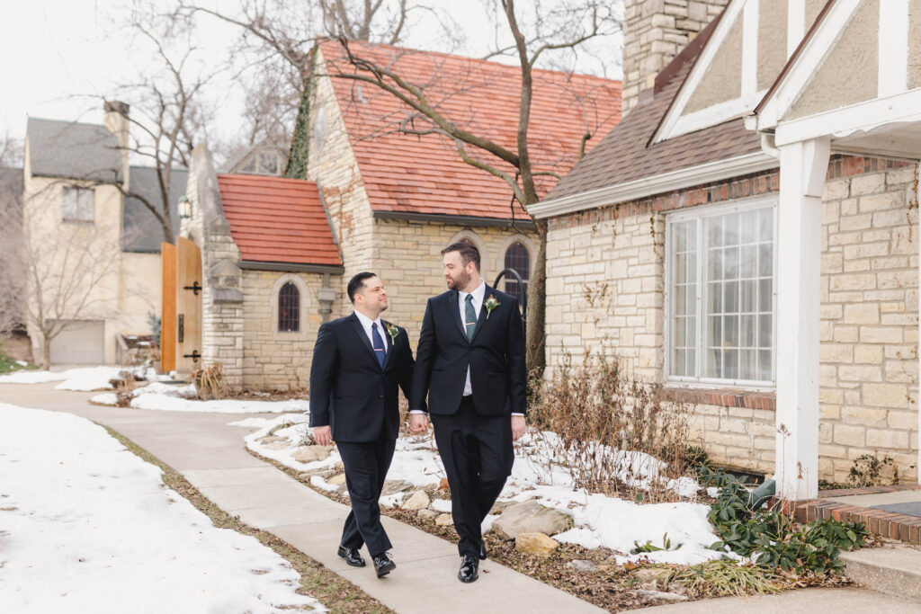 romantic micro wedding photography