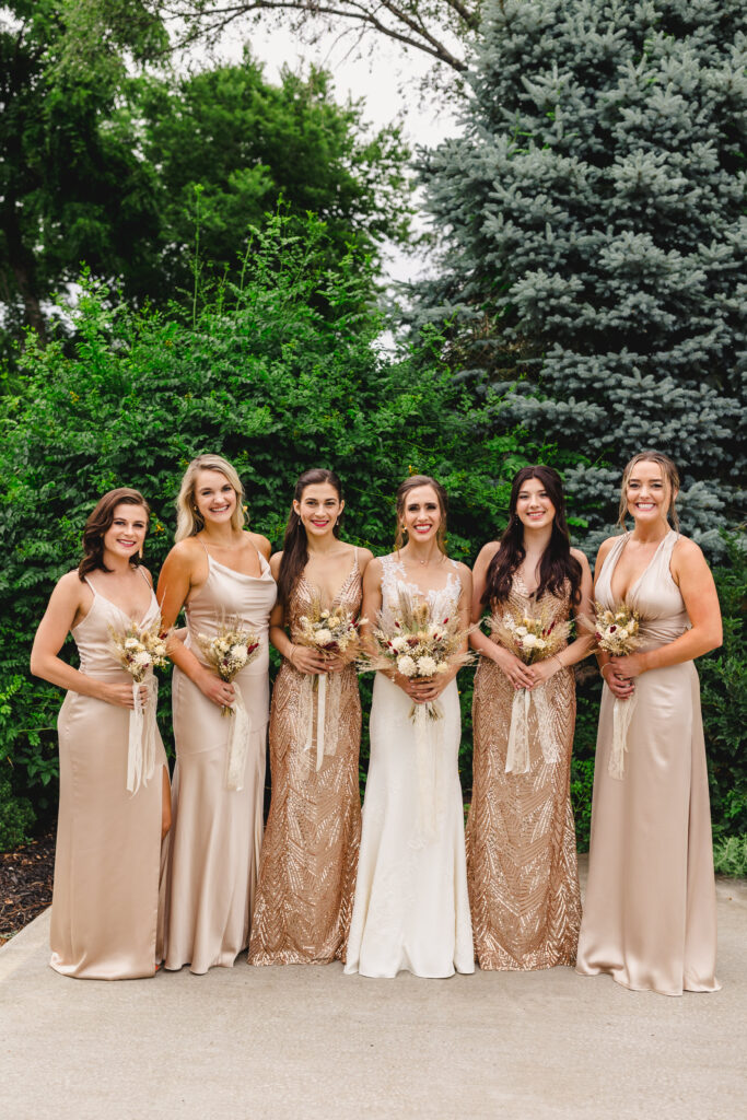 outdoor bridal party photography 