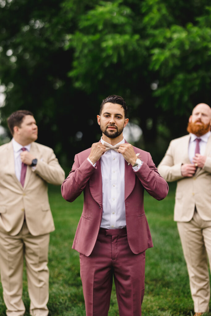 groomsmen wedding photography at kansas city wedding venue