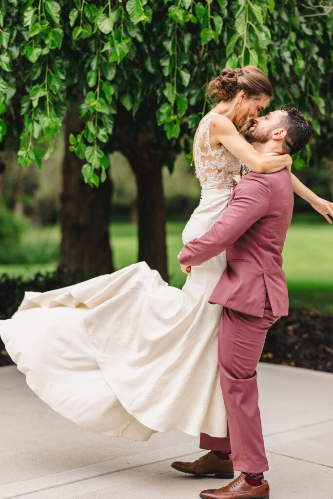 couples photography at The Legacy at Green Hills
