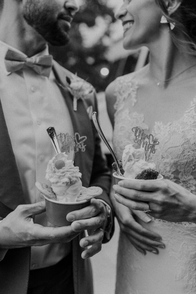 ice cream at wedding at The Legacy at Green Hills