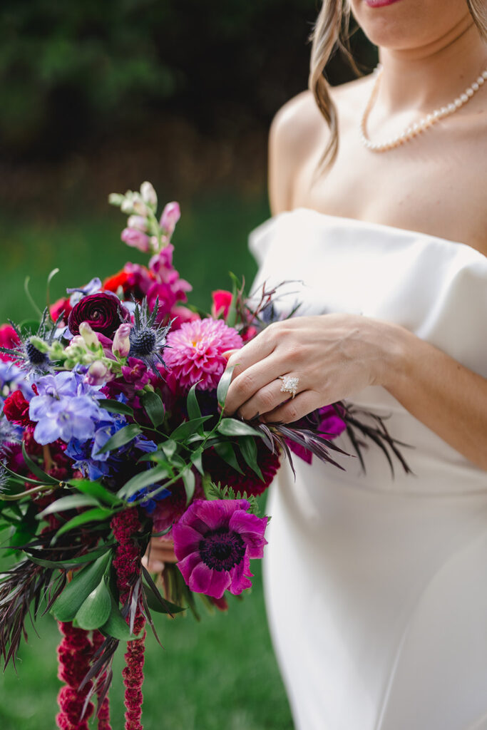 kansas-city-missouri-wedding-photographer-bold-bouquets